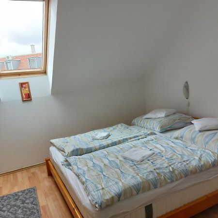 Apartmancentrum Gyula Exterior foto